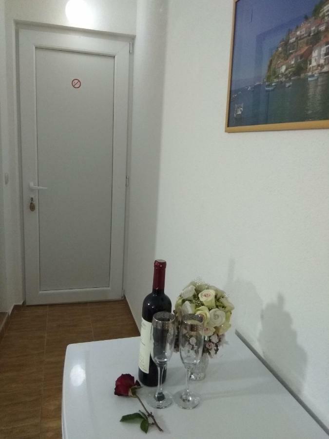 Villa Nikola โอครีด ภายนอก รูปภาพ