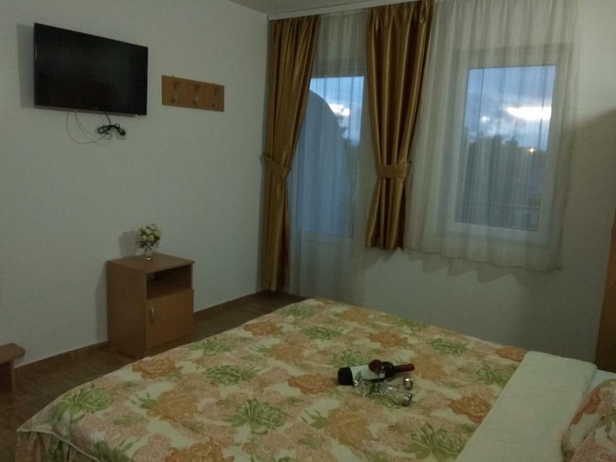 Villa Nikola โอครีด ภายนอก รูปภาพ
